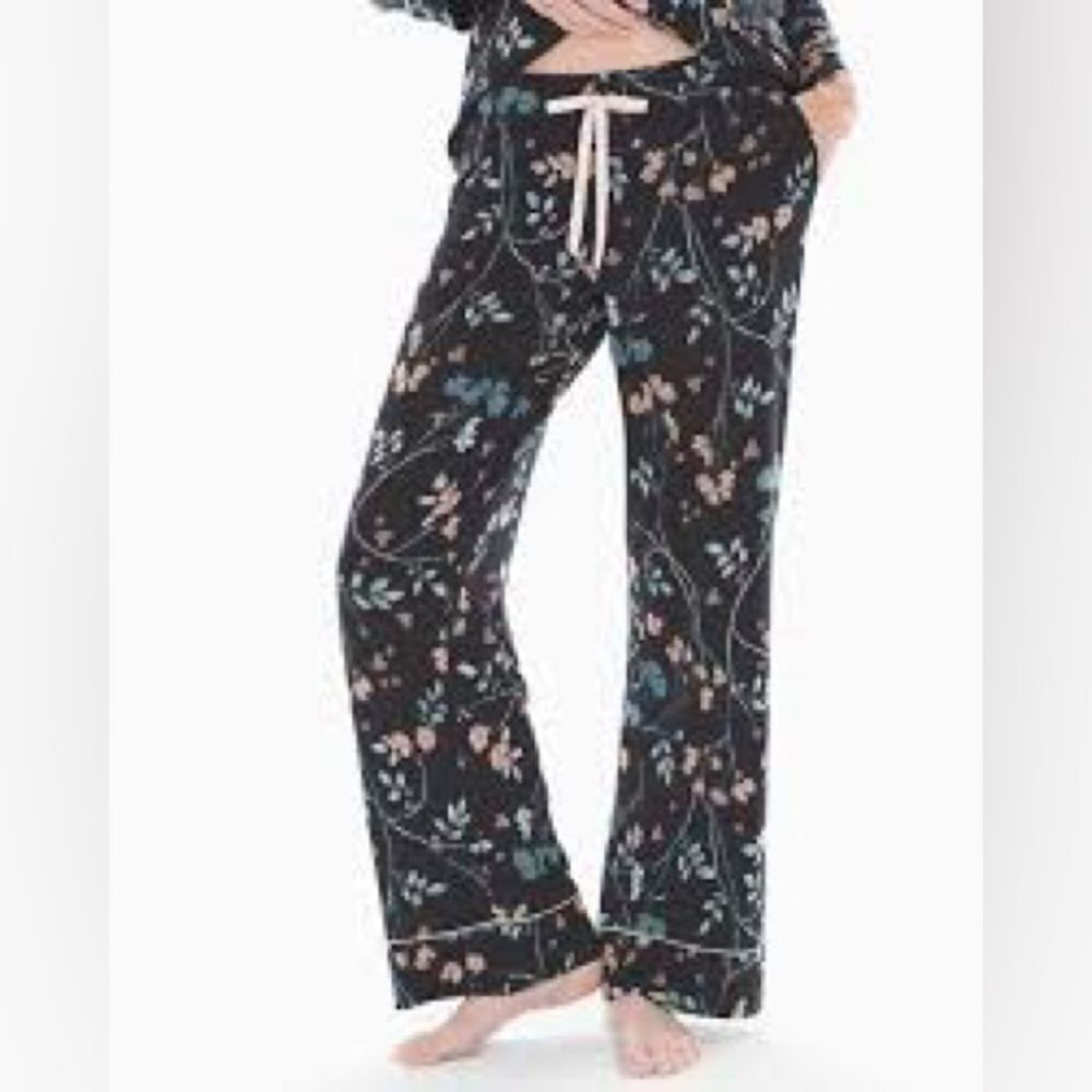 Soma Women's Cool Nights Piped Pajama Pants in Floral Black Size Large Short